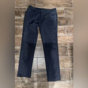 Lululemon men’s Classic ABC Fit-5 pocket warpstreme grey pants